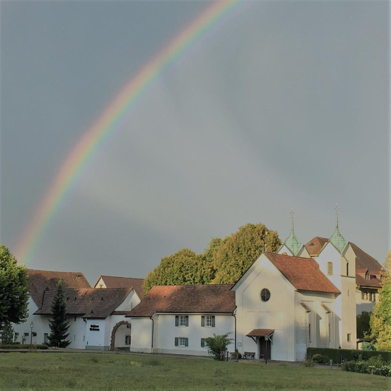 Schloss Bottstein Hotel Exterior foto